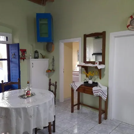 Mamos Sunset House Holiday home Plaka (Milos)