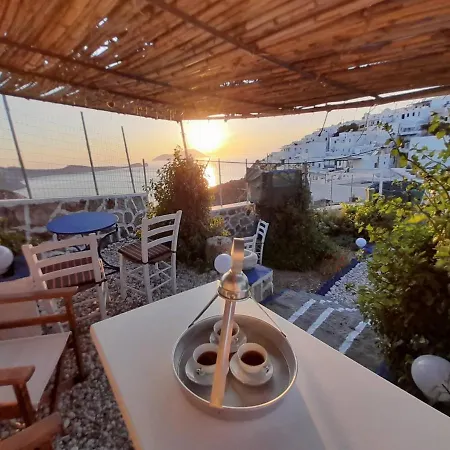 Mamos Sunset House Holiday home *