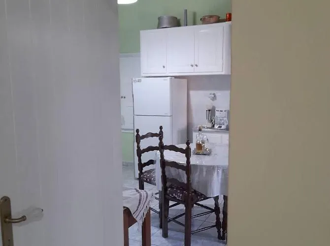 Holiday home Mamos Sunset House Plaka (Milos)