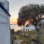 Semesterbostad Mamos Sunset House *