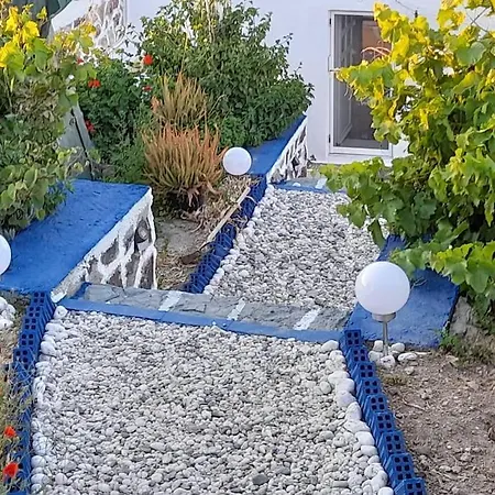 Mamos Sunset House Plaka *