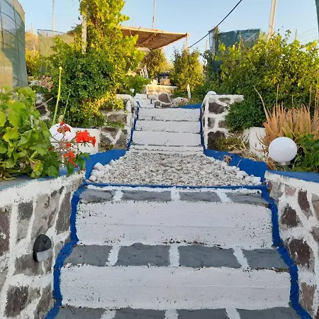 Mamos Sunset House Plaka (Milos)