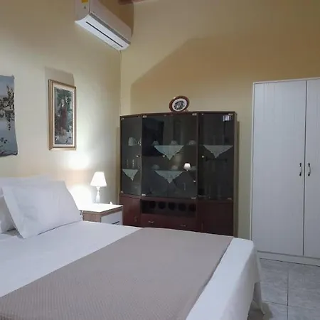 Holiday home Mamos Sunset House Plaka