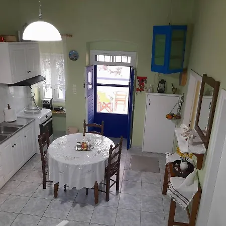 Mamos Sunset House Plaka Holiday home