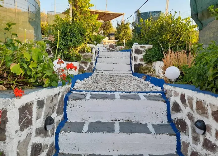 Mamos Sunset House Plaka (Milos)